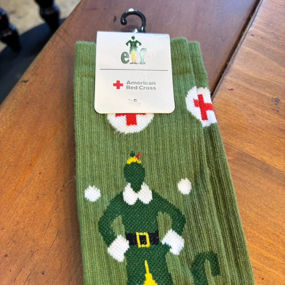 NWT American Red cross Elf womens cotton blend crew socks green one size